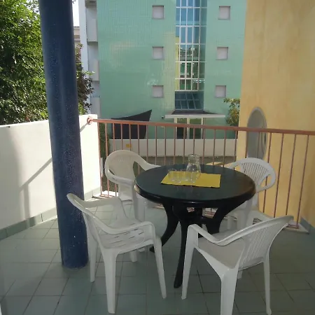 Comfy Flat 200mt From The Beach-beahost Daire