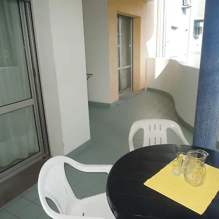 Comfy Flat 200 M From The Beach-beahost