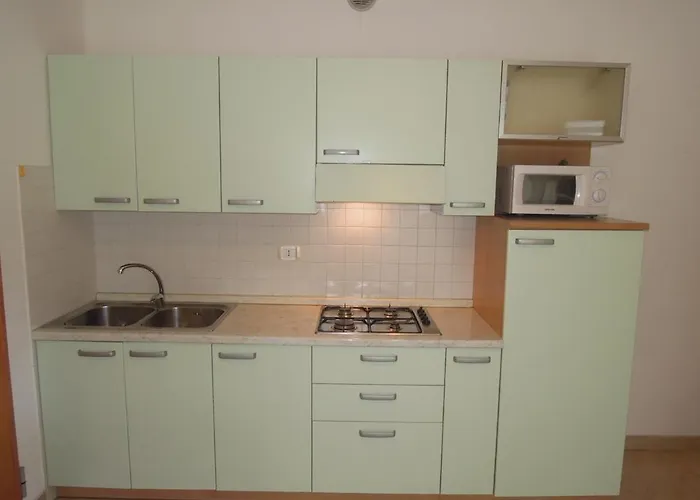 아파트 Comfy Flat 200mt From The Beach-beahost 비비오네