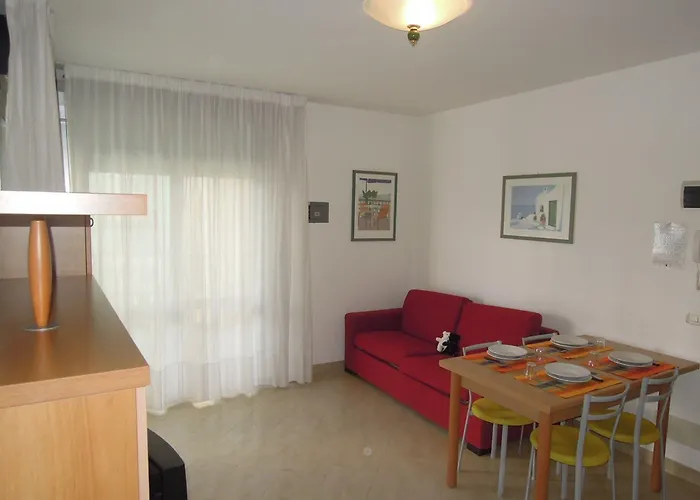 Comfy Flat 200mt From The Beach-beahost 아파트 *